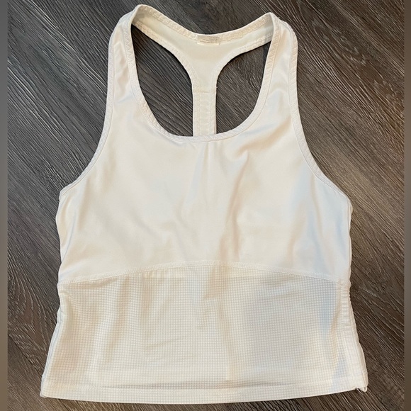 2 for $18 🦾 Fabletics Cashel Midi Sports Bra - Picture 2 of 9
